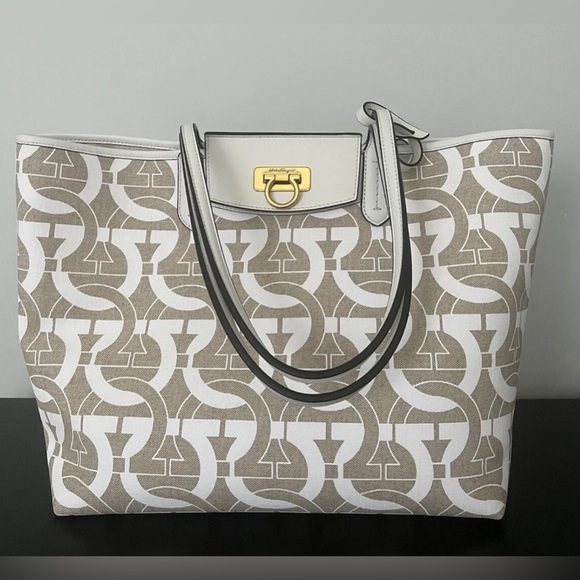 Salvatore Ferragamo Gancini White Beige Tote Women Bag - Picture 3 of 3